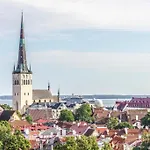 Old Town Apartment, Uus 28