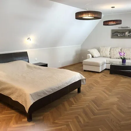 Old Town Apartment, Uus 28 Talin